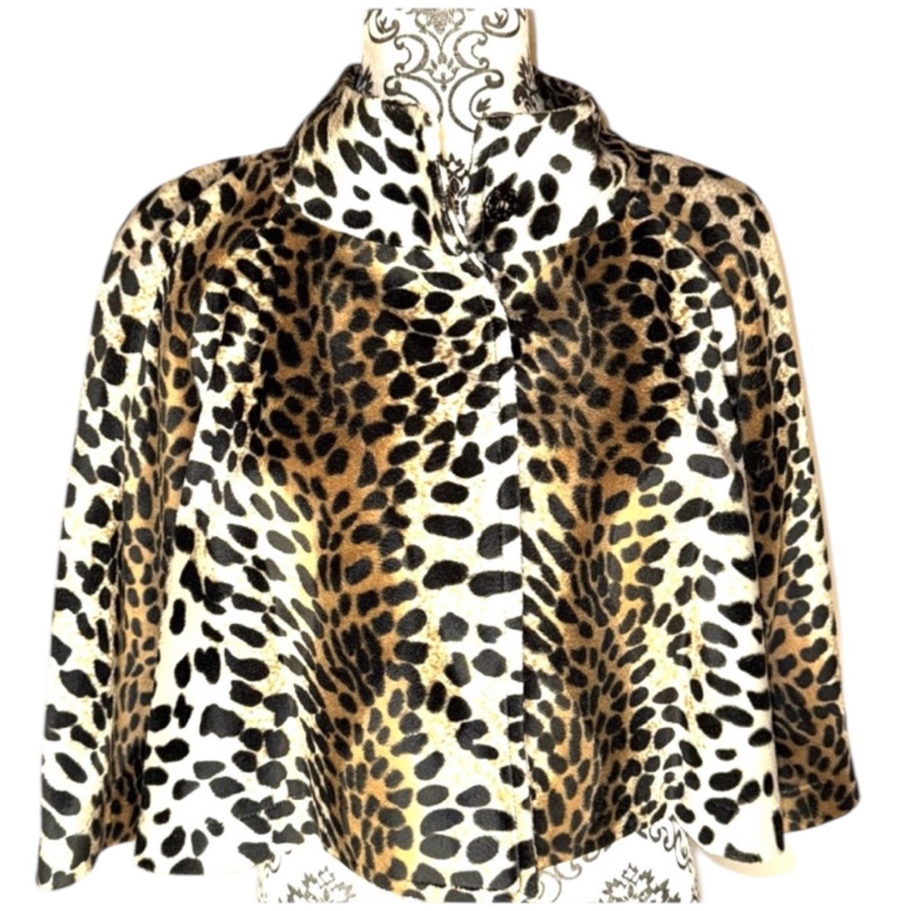 Pologarage Leopard Print Faux Fur Cropped Short Sleeved Jacket w Funnel Collar
